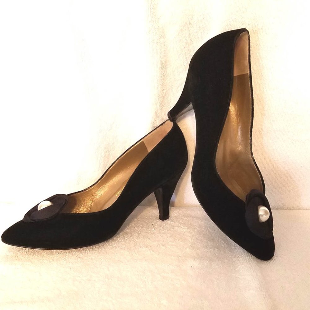 Evins of Italy Black Velvet Women's 6B Pumps